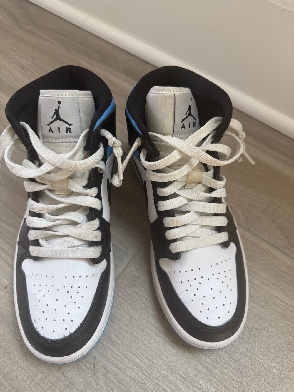 Nike Air Jordan 1 Mid White Black Blue